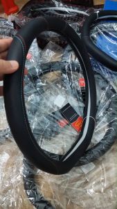 Steering Wheel Cover for VINFAST VF3/VF5/VF6/VF7/VF8/VF9/VF34 - Black with Red Stitching