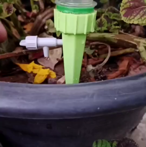 [ชุด 10 ชิ้น] อุปกรณ์รดน้ำอัตโนมัติ ระบบรดน้ำอัตโนมัติ หยดน้ำเล็ก ระบบน้ำหยดสำหรับกระถางดอ