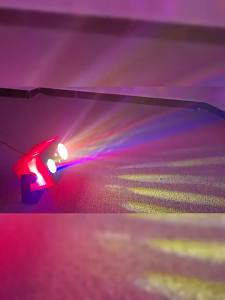 Mẫu mới 2026 Đèn Moving Xoay Laser Hoa Văn Cảm Ứng Nhạc Trang Trí Quán Bar Karaoke Gia Đình Nhập Khẩu Cao Cấp Party Lights Tặng Kèm Củ Sạc