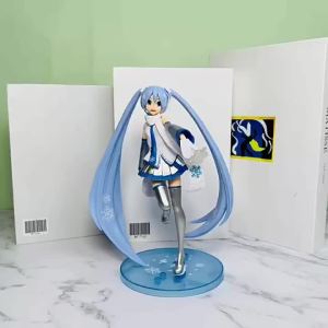 Bandai | Mô Hình Anime Snow Hatsune Miku - Chủ Đề Mùa Đông Chất Liệu PVC Có Đế Trang Trí Hình Bông Tuyết Dùng Để Trang Trí Bàn Làm Việc Và Làm Quà Tặng Cho Fan.