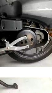 Dụng cụ mở nồi xe tay ga  vam giữ nồi xe máy