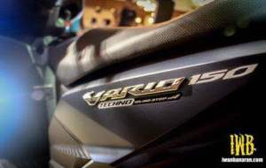 Emblem vario tecno logo timbul vario 125 150 warna gold 2pcs kanan kiri