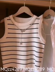 MQzz4289 พร้อมส่ง เสื้อแฟชั่นลายทางสีพื้น+สร้อยใส่คู่กัน ใส่สบาย FreeSize