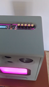 ตู้ลำโพงบลูทูธ 6.5" แบนพาส 🔊พลังเสียงจัดเต็ม กำลังขับรวม 200 วัตต์ สามารเลือกสีได้ในตัวเลือก ทรงตั้ง