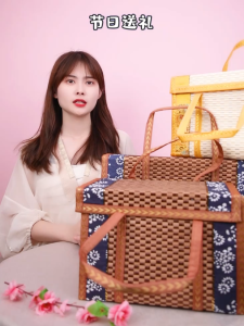 Food Storage Basket for Outdoor Folding Bamboo Woven Fruit Basket Handheld Picnic