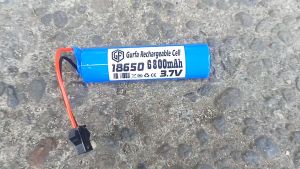 Baterai Cas Mobil Remot: Charger RC Li-ion 18650 6800mAh 3.7V Soket Hitam