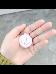 Electric Shock Hands Toys Entertainment Safety Prank Aniti-Stress Funny Toy Halloween Handshake Practical Jokes April Fools Hand Buzzer Toy Shocking Handshake Trick Joke Toy Party Prank Toy Electric Tricky Toy for April Fools Day Halloween Random Color