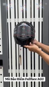 Mũ Bảo Hiểm Fullface M136 AGU Màu Đen Bóng (Tặng Kèm Túi Chống Trầy )