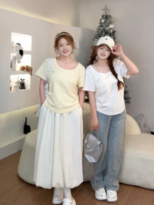 เสื้อยืดแขนสั้นผ่าหน้าปักลายดอกไม้สไตล์เกาหลีสำหรับผู้หญิงไซส์ใหญ่ในช่วงฤดูร้อนปี 2025 เสื้อผ้าทำงานระบายอากาศได้ดี