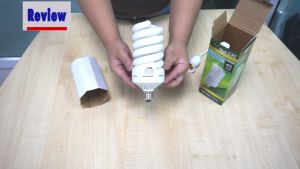 หลอดประหยัดไฟ 45W ชาคูซิลิส E27 ขั้วเกลียว LH แสงวอร์มไวท์ ห้องน้ำหนัก A-01