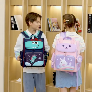 SUN EIGHT - 90148 Balo học sinh Cấp 1 siêu nhẹ chống gù chống thấm nước cặp sách học sinh tiểu học