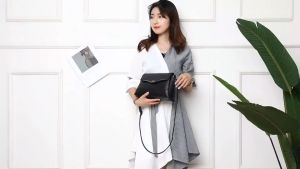 Sling bag atau Tas Selempang Wanita Import Model Terbaru CPT 617