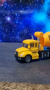Diecast Miniatur Mainan Mobil Besi Truk Molen Semen Excavator Beko
