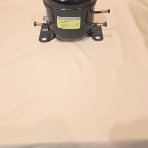 OHK8 COMPRESSOR / KOMPRESOR / COMPRESOR KULKAS OHK 43HL 1/8 134 (HARGA TERMASUK PACKING KAYU)