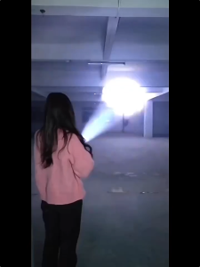 💡ไฟฉาย💡ไฟฉายพกพา ไฟฉายแรงสูง แบบชาร์จไฟได้ จอแสดงผลพลังงานอัจฉริยะสําหรับตั้งแคมป์กลางแจ้งตกปลาเดินป่าขี่จักรยานภูเขา