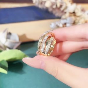 Huitan Luxury Women Rings Inlaid Shining Cubic Zirconia Wedding Party Trendy Jewelry Silver Color/Gold Color Finger Accessories
