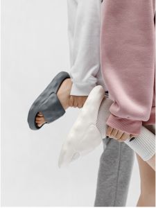 Dép Đi Trong Nhà Thoải Mái Nữ Đáy Dày Chống Trơn Trượt Cặp Đôi Đeo Ngoài Trời Phong Cách Đáng Yêu Chất Liệu Pvc Tròn Cả Năm