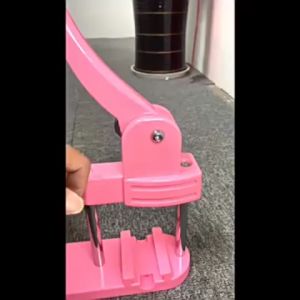 HP302เครื่องทำป้ายกดลงแบบหมุนได้ด้วยตนเองเครื่องทำป้าย DIY เครื่องกดป้ายเหรียญ DIY สร้างสรรค์