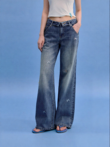 Bow Embroidery Straight Leg Jeans