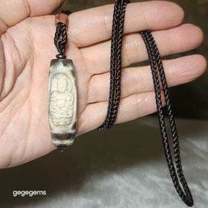 Aged Tibetan Dzi old carvings Jambhala (God of Wealth) pendant (with certificate) [Natural Crystal]