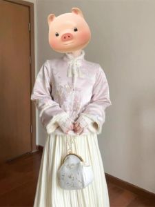 New Chinese Style Womens Short Thickened Embroidered Fleece Cotton Jacket Winter Outerwear Stylish Commute Loose Fit Coat