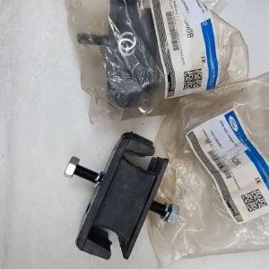 Chân máy Ford Ranger Ford Everest đời 2004-2005-2006-2007( Gía 1 cái)