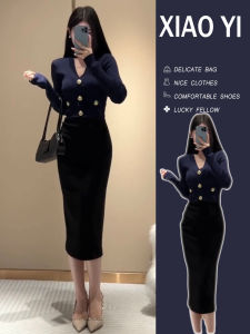 ชุดเสื้อถักสีน้ำเงินพร้อมกระโปรงสั้นสำหรับผู้หญิงในฤดูใบไม้ผลิ 2025 ชุดสูทระดับไฮเอนด์ ชุดสูทแฟชั่น ชุดเสื้อถักสีน้ำเงิน