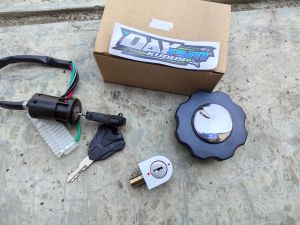 kunci kontak win 100 Kunci Set Honda Win 100 Set Tutup Tangki Dan Kunci Stang Import Kunci Kontak On Off Win 100 Set Tutup Tengki Tenki Bensin Honda Win 100 Set Kunci Stir Dan Tutup Tanki Kunci Saklar On Off Honda Win 100 Win 125 Set Tutup Tengki Tenki