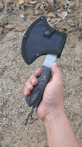 ส่งจากไทย ขวานเดินป่าสแตนเลส ขวานเดินทาง ความยาวรวม 22.5 ซม พกพาสั้น. สำหรับตั้งแคมป์-เดินทางไกล กันสนิมถาวร มีซองกันคม