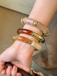 Exquisite Amber Colored Bracelet for Women New 2025 Fashion Vintage High-End Feeling Accessory Hand Jewelry