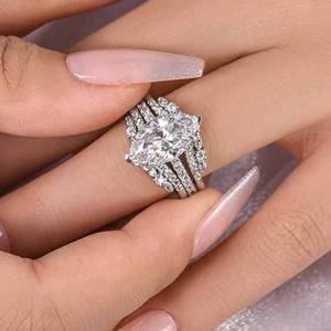 Huitan 2Pcs/Set Women Silver Color Ring Simple Style Versatile Party Accessories Inlaid Bright CZ Charming Jewelry for Wedding