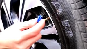 XYKJ 4PCS Tutup Pentil Ban Aluminium & Penutup Pentil Ban Universal