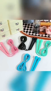 เชือกกระโดด ออกกำลังกาย กระโดดเชือก เชือกกระโดดสำหรับเด็ก ด้ามจับกระชับมือ ปรับความยาวสายได้ jump rope workout