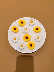 10pcs Bohemian Floral Hair Clips for Women - White & Yellow Daisy Mini Hairpins Lightweight Non-Slip Hair Accessories WD-L24