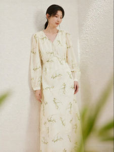 Yigue | Traditional Light Style Woven V-neck Print Dress