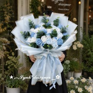 Bó hoa hồng sáp thơm cao cấp 50 bông mix màu phối lá xanh Lynk designer