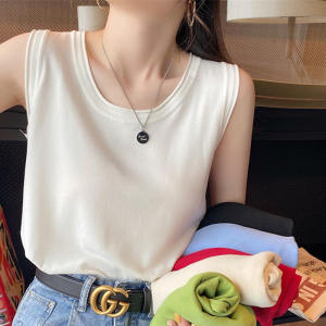 เสื้อกั๊กถักแขนกุดหลวมๆ สำหรับผู้หญิงในช่วงฤดูร้อนปี 2025 เสื้อเชิ้ตแขนกุดสีขาวแบบสวมหัวสไตล์เกาหลี ทรงหลวมๆ สำหรับใส่ลำลอง