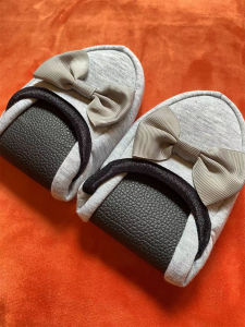 Japan Travel Aviation Portable with Foldable Shoes Indoor Mute Soft Soled Cotton Slipper with Storage and Carrying Shoes