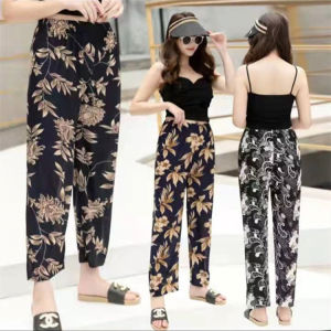Womens straight leg pants for the middle-aged and elderly large size loose cropped pants cool and breathable casual knickerbockers in summer