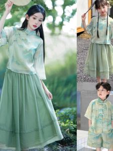 ชุดเด็กสไตล์จีนใหม่ ชุดการแสดงแฟชั่น ชุดครอบครัว ชุดแม่และลูก ชุดฤดูร้อน ชุดเด็กชาย ชุดเด็กหญิง ชุดครอบครัวสามคน