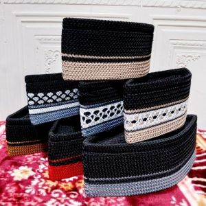 SONGKOK RAJUT PRIANGAN ANAK - DEWASA BAHAN BENANG POLIESTER PREMIUM RAGAM WARNA & MOTIF PECI KOPIAH PRIYANGAN NASIONAL PERLENGKAPAN IBADAH SHOLAT SEGALA UMUR DARI ANAK-ANAK REMAJA COCOK UNTUK LAKI-LAKI UNTUK ORANG TUA PRIA BAPAK LAKI