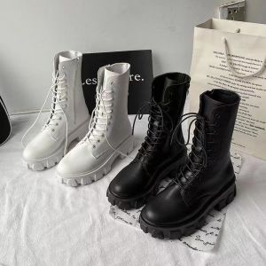 【COD】New Arrival Korean Fashion Martin Boots Thick Bottom Casual Boots Women Lace Up Black/White a Lower Leg Short Boots