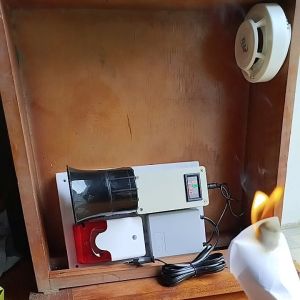 Báo Khói Báo Cháy Tự Động Không Dây Đấu Nối Sẵng Có Pin Dự Phòng Mất Điện Vẫn Hoạt Động Bình thường Thời Gian Hoạt Động Của Pin Lên Tới 48h khi bị cúp Điện cua Hãng Điện Tử Bình Minh Hàng chính Hãng