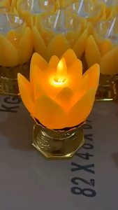 ชุดธูปเทียนไหว้เจ้าLED ผลิตจากพลาสติกABS เชิงเทียนปลอม ไร้ฝุ่น ไร้ควัน และไม่มีกลิ่นรบกวน กระถางธูปไฟฟ้า แบบเซ็ต ใส่ถ่านAAA