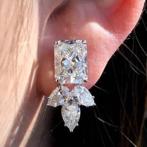 Huitan Charming Stud Earrings for Women Party Engagement Inlaid Shiny Geometric CZ Design Trendy Accessories Personality Jewelry