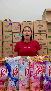 [1แถม1] โอโม พลัส น้ำยาซักผ้า 1300 มล. x2 Omo Plus Liquid 1300 ml. x2