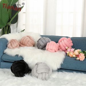 Gối Nút Len Tự Chế Bằng Pha Lê Velvet phong cách Bắc Âu Mới