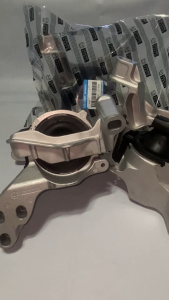 Right Engine Support Mazda CX-5 KF Skyactiv 2.5 2017-Up Front Right Hydraulic Engine Mount Compatible with 2.5 Skyactiv-G Engine KR15-39-060 KR1539060