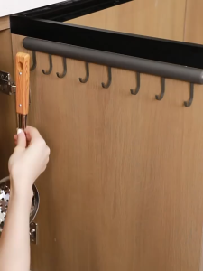 YissTiee Bathroom and kitchen metal aluminum movable hooks