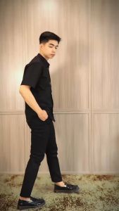 Swipe Up Kemeja Batik Pria Modern Lengan Pendek Himawari Black